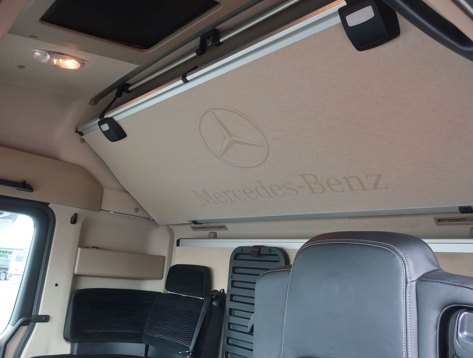 Mercedes-Benz 2653 LS Actros 6×4 2017 Rekanveturi full